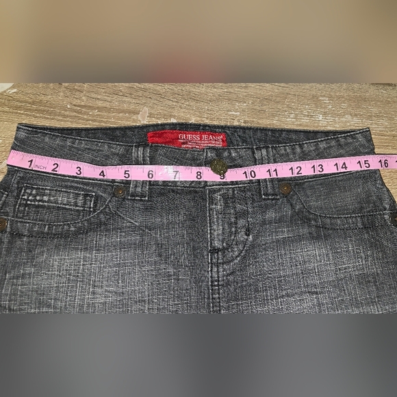 Guess Jeans Y2K Embroidered Back Pocket Black Denim Jean Mini-Skirt Size 27 - Picture 8 of 8